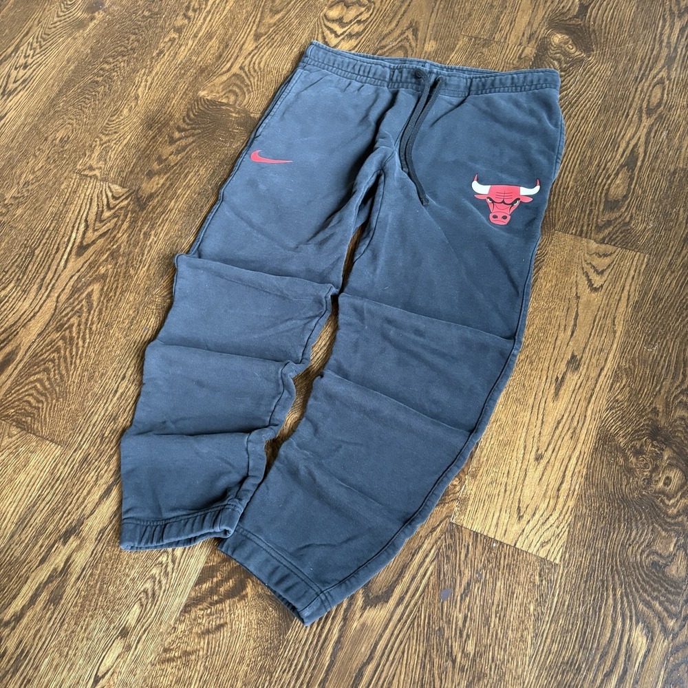 Nike Men's Chicago Bulls Sweatpants Joggers Fleece Relaxed Black NBA M Sports